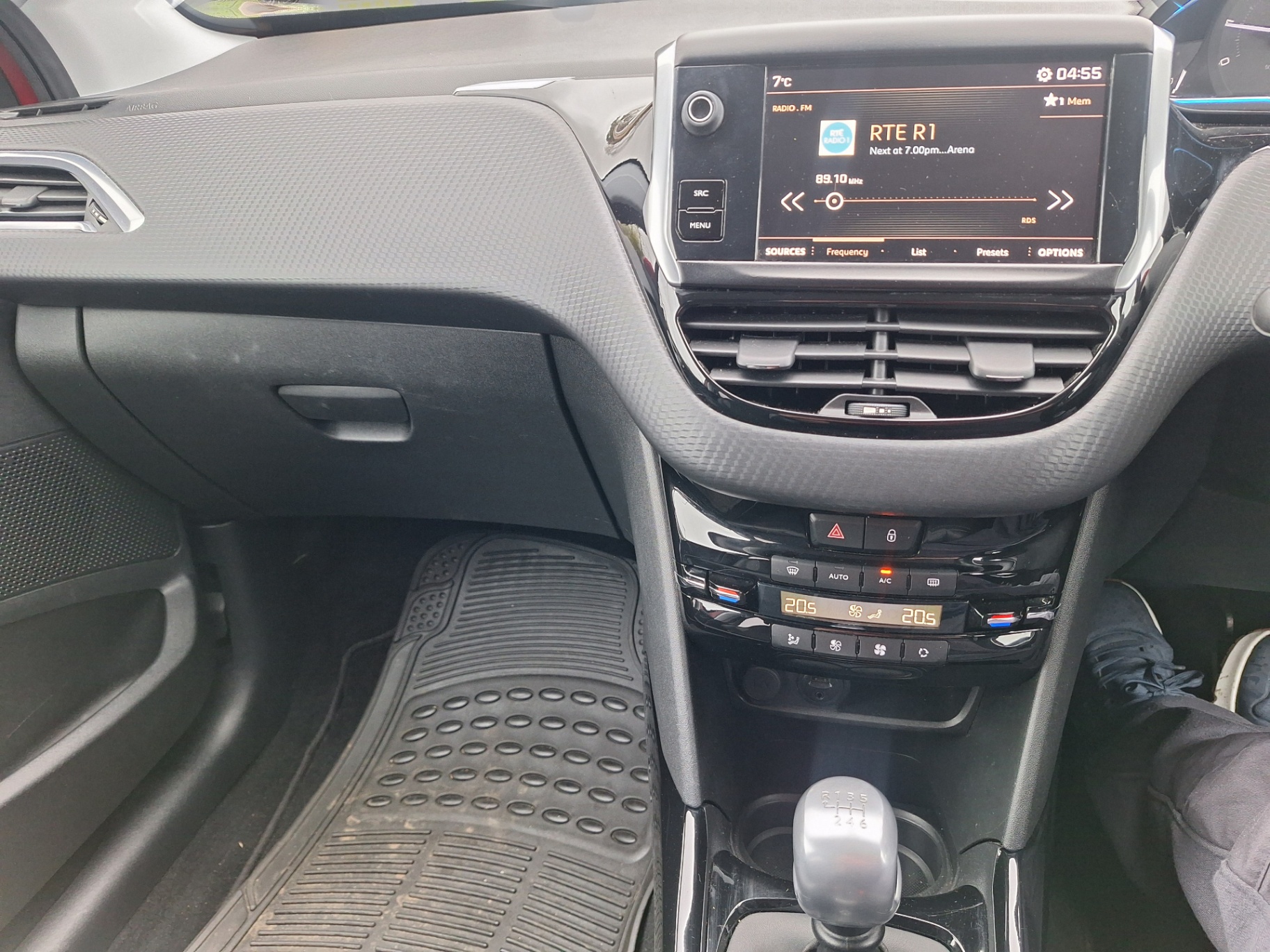 Peugeot 2008 - Image 5
