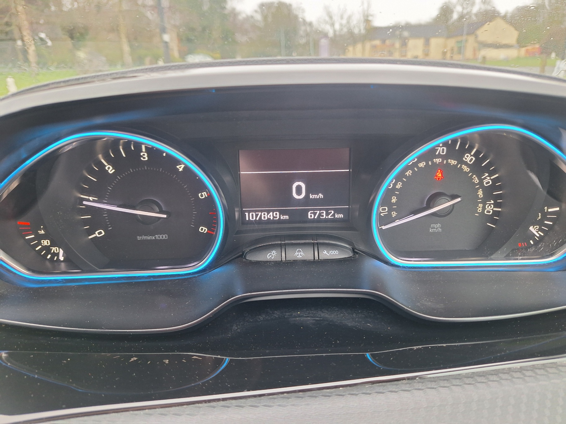 Peugeot 2008 - Image 6
