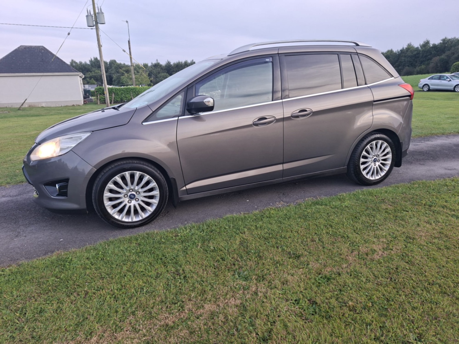 2013 Ford CMax - Image 9
