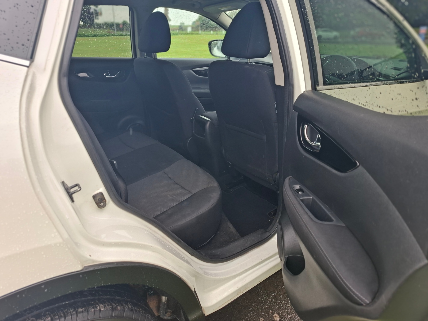 2017 Nissan Qashqai - Image 2