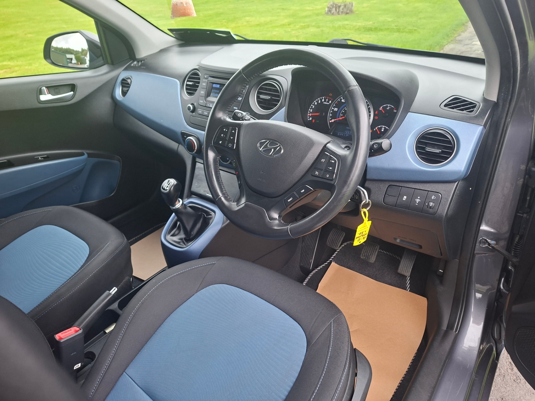 2015 Hyundai i10 - Image 4