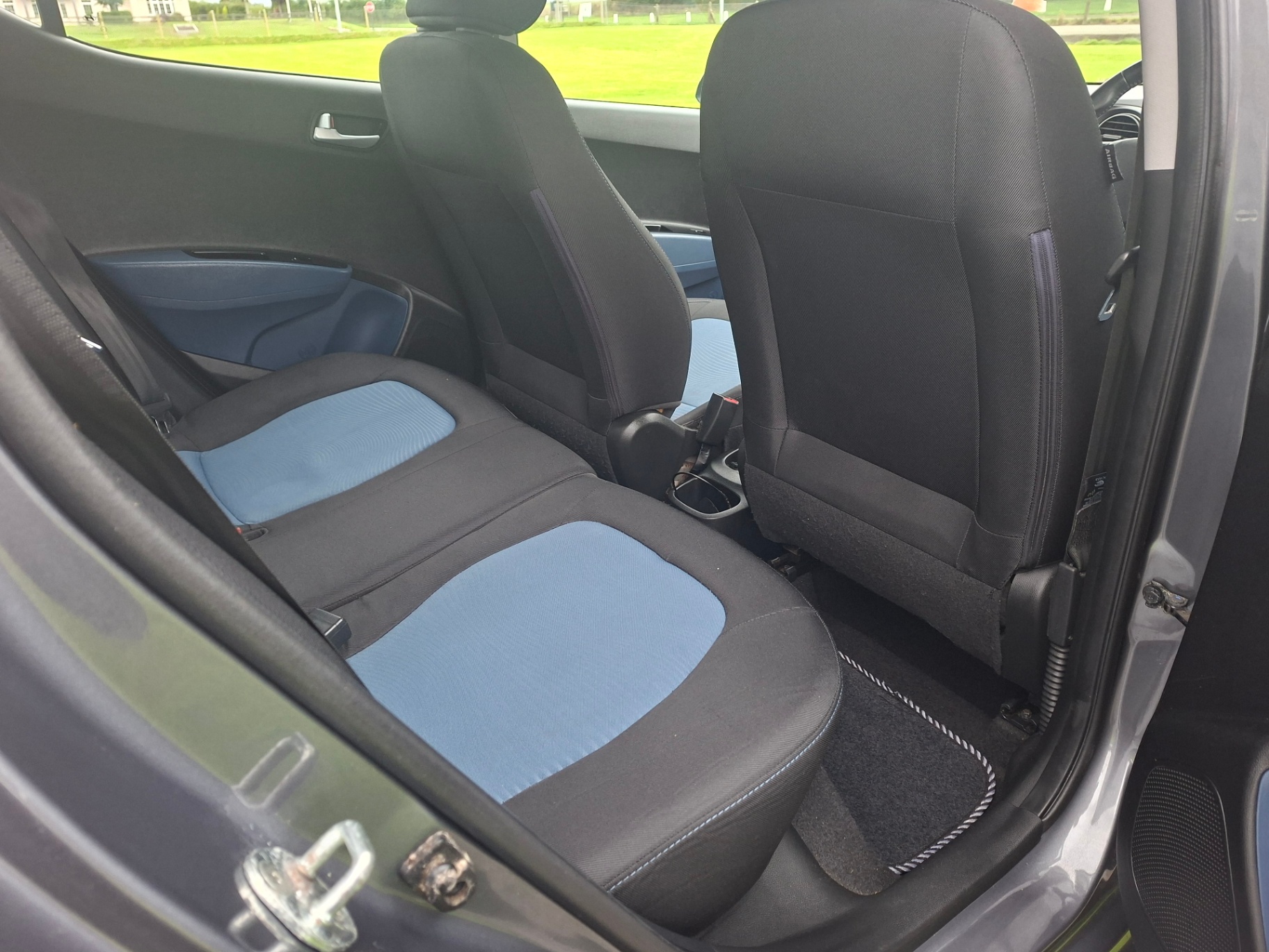2015 Hyundai i10 - Image 9